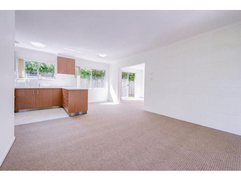 8 Sleepy Hollow Drive, Noosa Heads QLD 4567