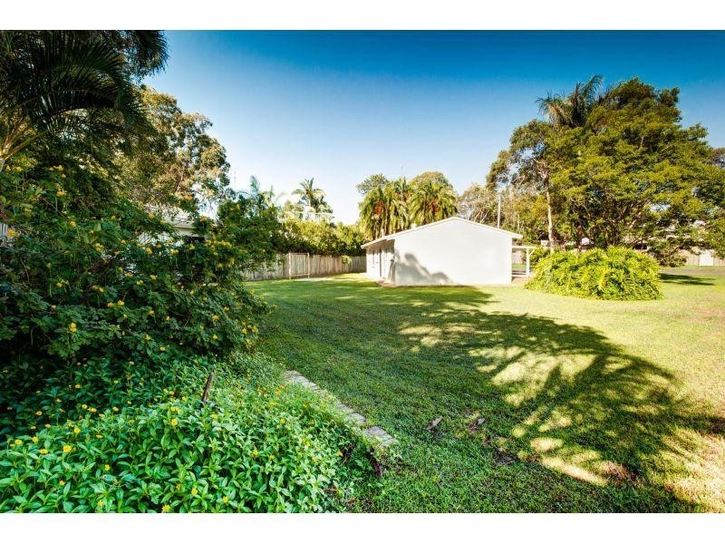 8 Sleepy Hollow Drive, Noosa Heads QLD 4567