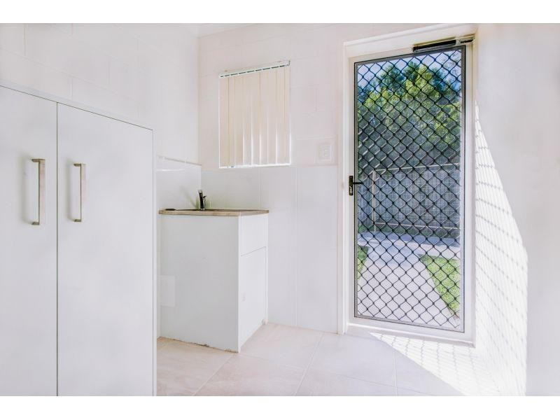 8 Sleepy Hollow Drive, Noosa Heads QLD 4567