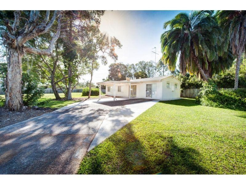 8 Sleepy Hollow Drive, Noosa Heads QLD 4567