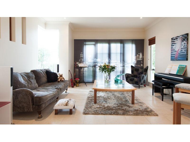 24 Shorehaven Drive, Noosa Waters QLD 4566