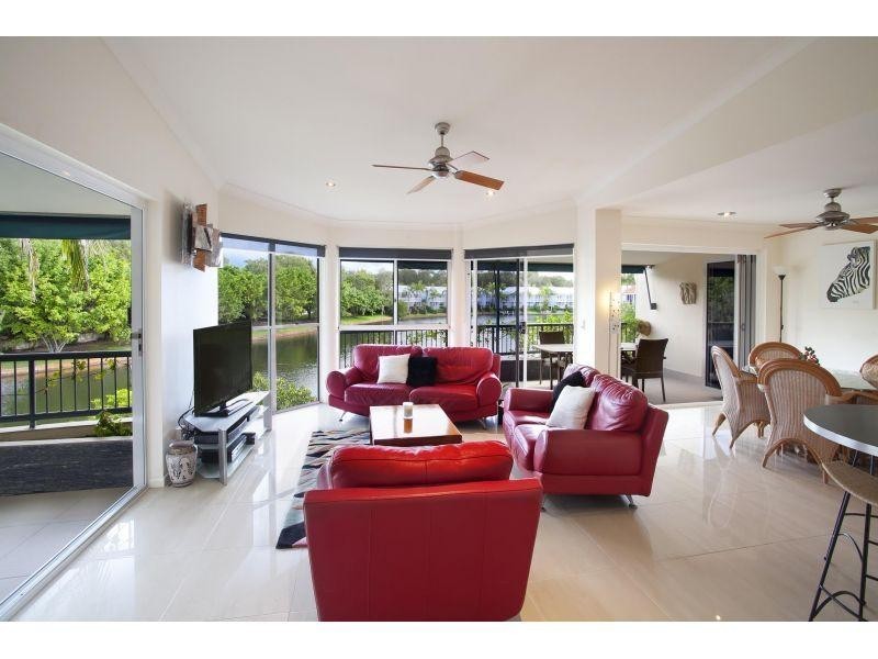 4/12 Hygieta Street, Noosaville QLD 4566