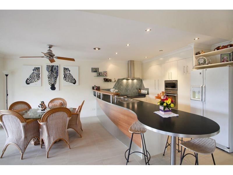 4/12 Hygieta Street, Noosaville QLD 4566