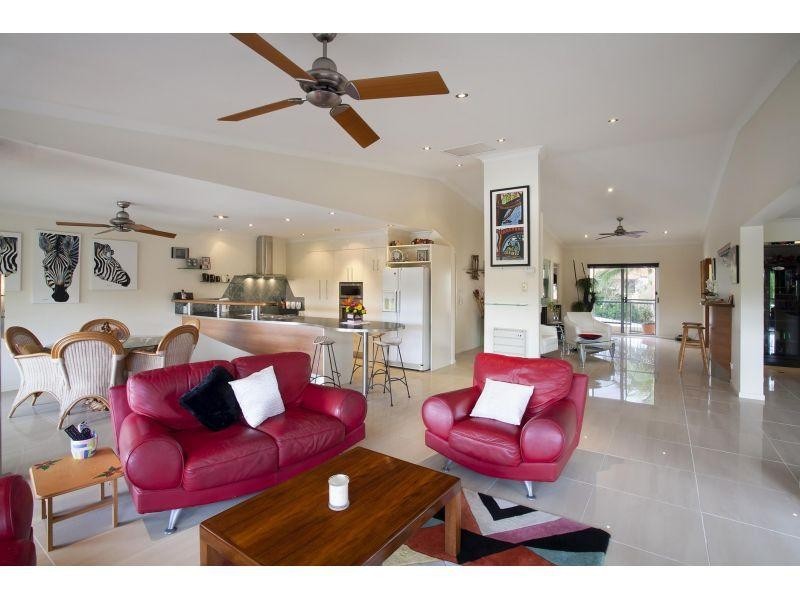 4/12 Hygieta Street, Noosaville QLD 4566