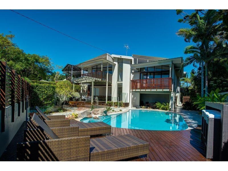 14 Angler Street, Noosa Heads QLD 4567