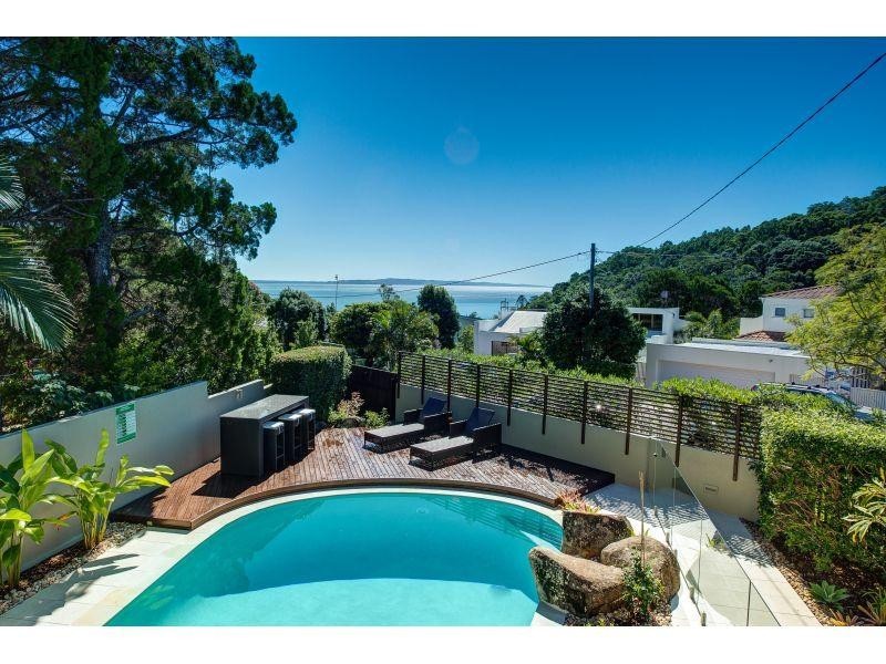 14 Angler Street, Noosa Heads QLD 4567