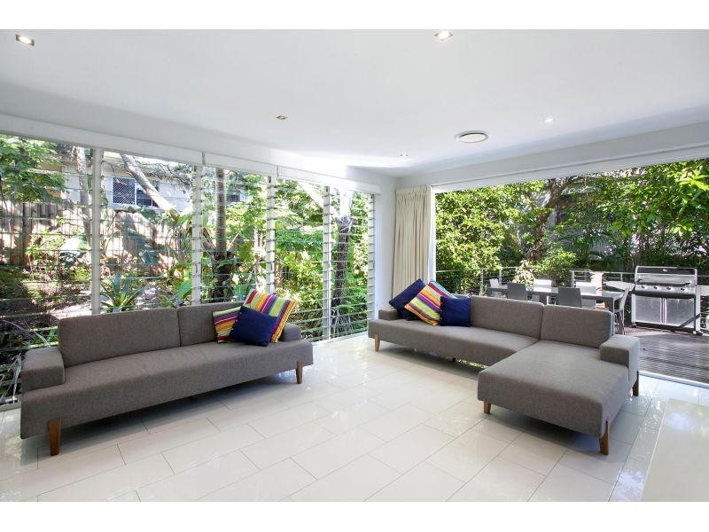 6 Berrima Row, Noosa Heads QLD 4567