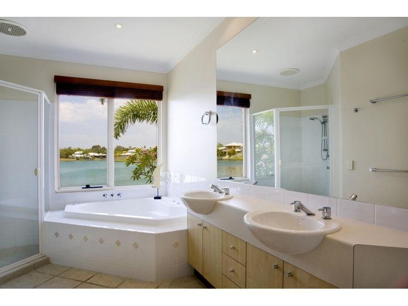 11 The Anchorage, Noosa Waters QLD 4566