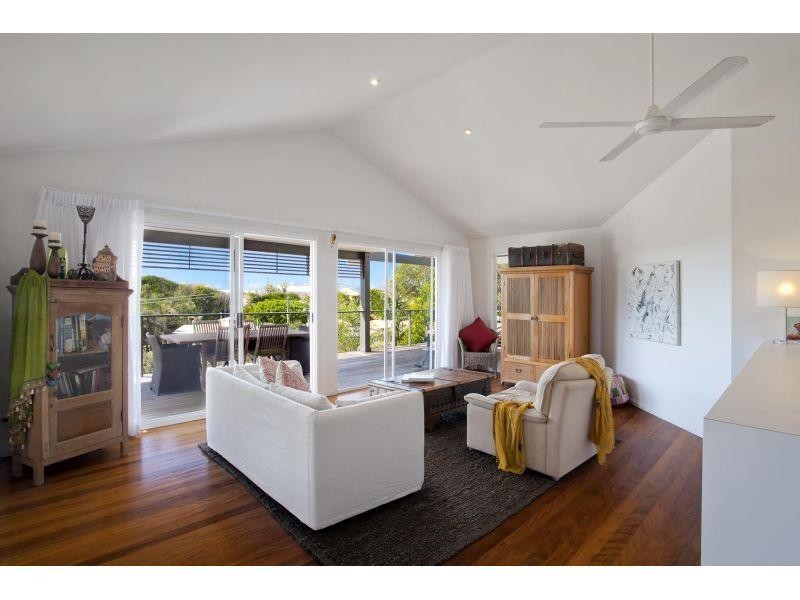 26 Orient Drive, Sunrise Beach QLD 4567