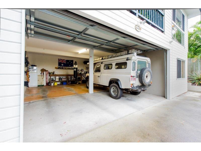 25 Leslie Drive, Noosa Heads QLD 4567