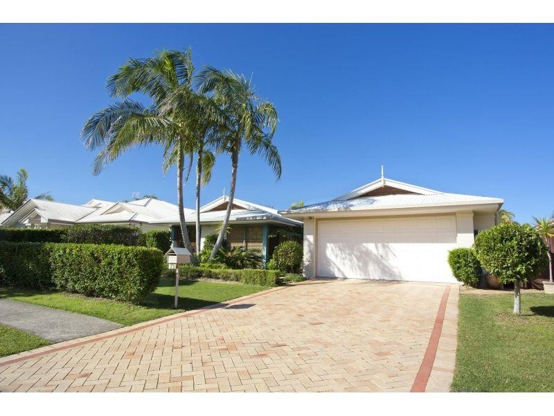 73 Saltwater Avenue, Noosa Waters QLD 4566