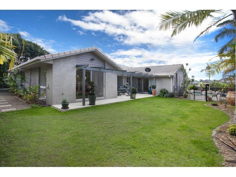 30 Shorehaven Drive, Noosa Waters QLD 4566