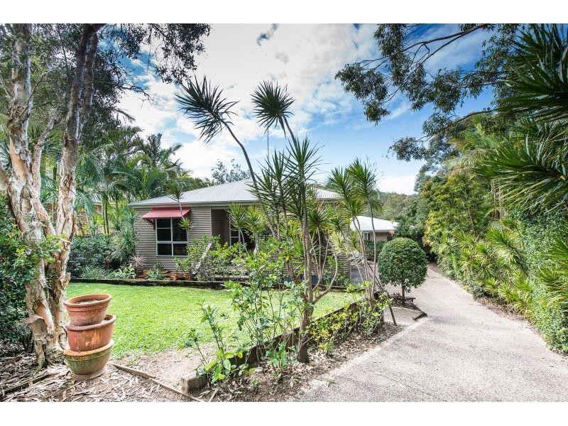 27 Rainbow Crescent, Sunrise Beach QLD 4567