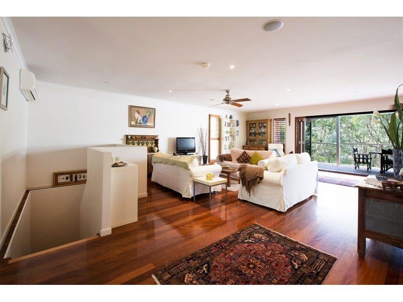 27 Rainbow Crescent, Sunrise Beach QLD 4567