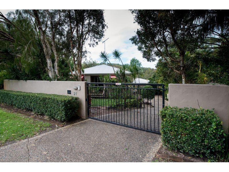 27 Rainbow Crescent, Sunrise Beach QLD 4567