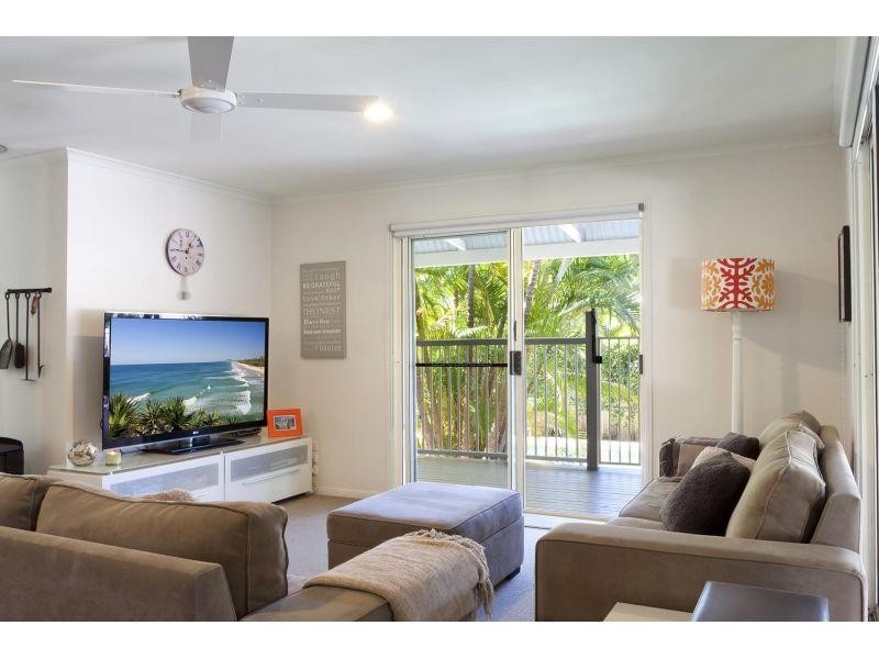 2 Sundown Court, Sunrise Beach QLD 4567