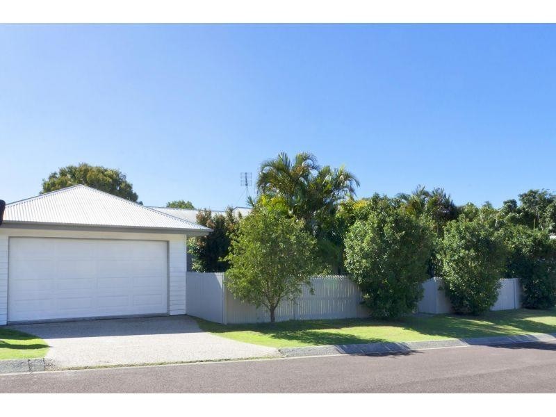 2 Sundown Court, Sunrise Beach QLD 4567