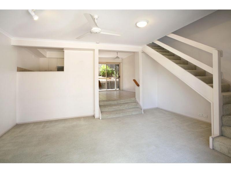 1 & 2/29 Bottlebrush Avenue, Noosa Heads QLD 4567