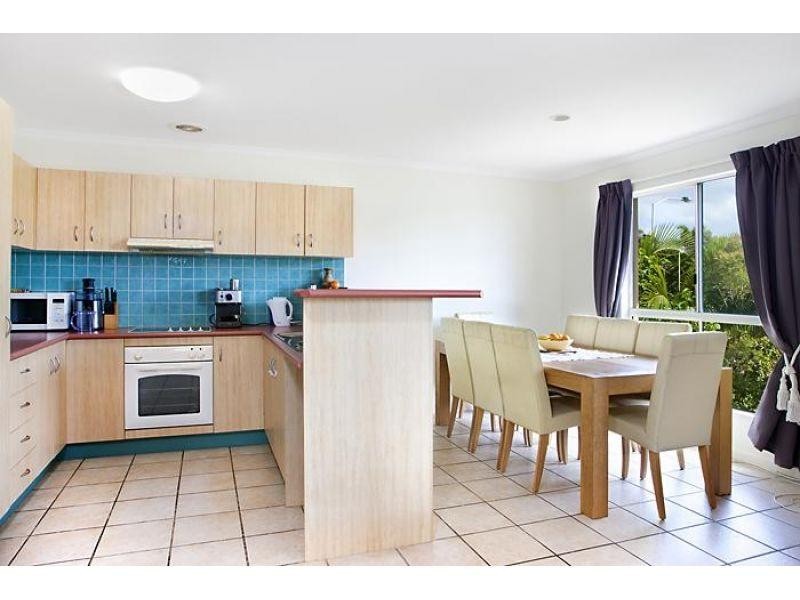 3/82 Southern Cross Parade, Sunrise Beach QLD 4567