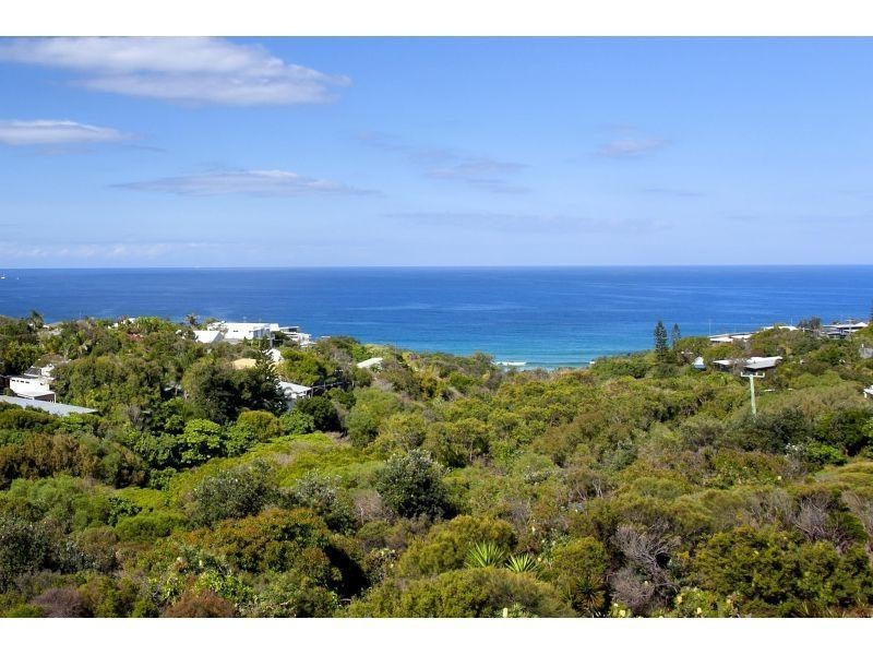 20 Captains Court, Sunrise Beach QLD 4567