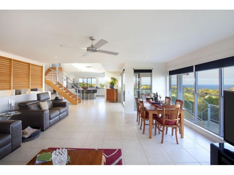 20 Captains Court, Sunrise Beach QLD 4567