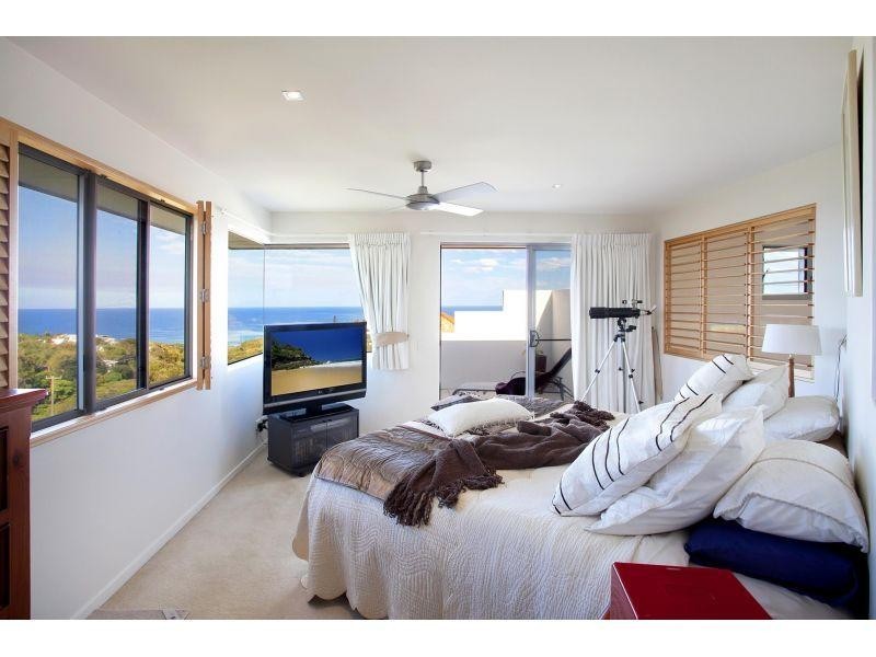 20 Captains Court, Sunrise Beach QLD 4567