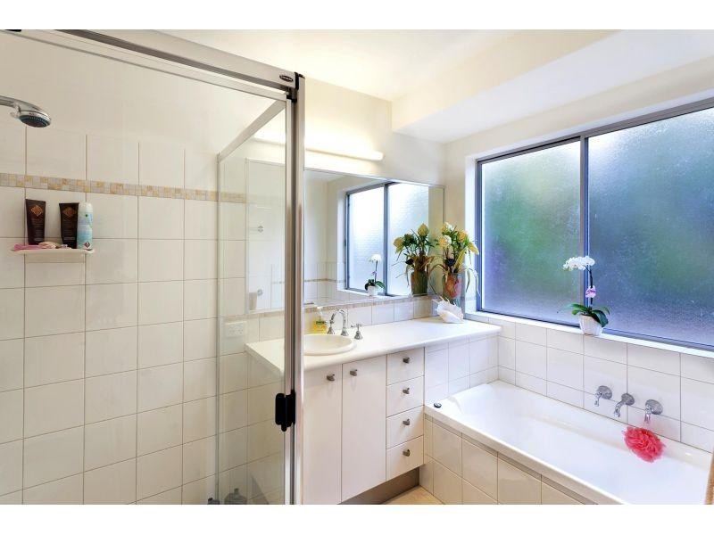 20 Captains Court, Sunrise Beach QLD 4567