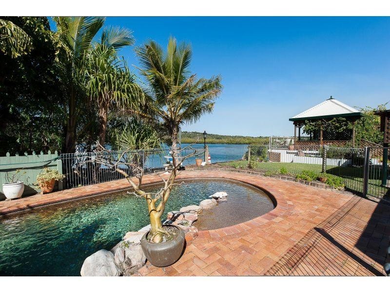 9 Dolphin Crescent, Noosaville QLD 4566