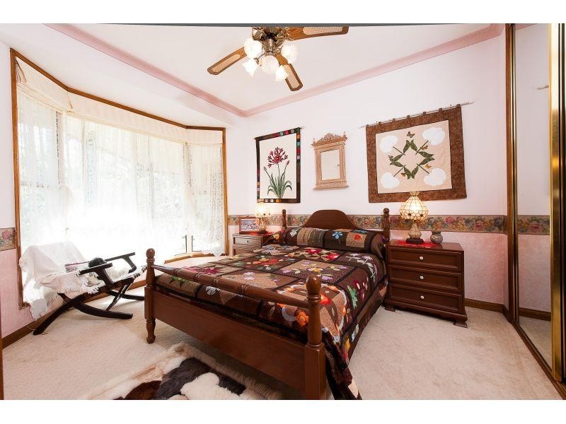 9 Dolphin Crescent, Noosaville QLD 4566