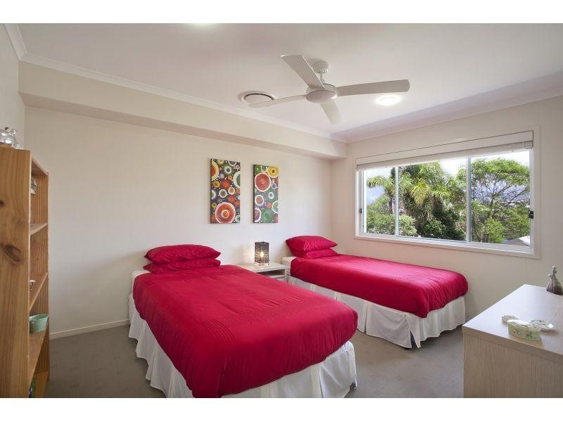 10 Antipodes Close, Castaways Beach QLD 4567