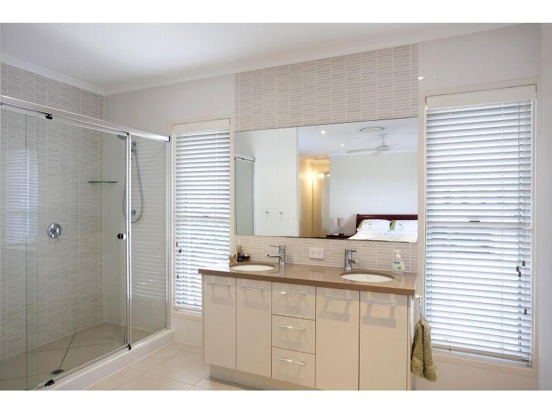 10 Antipodes Close, Castaways Beach QLD 4567