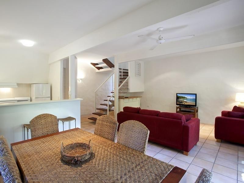 2/14 Pandanus Street, Little Cove QLD 4567