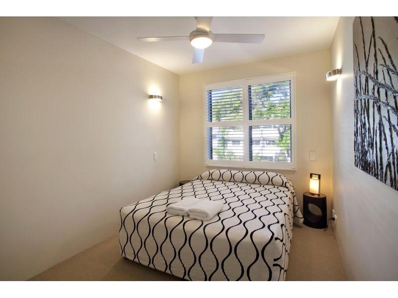 2/48 Park Road, Little Cove QLD 4567