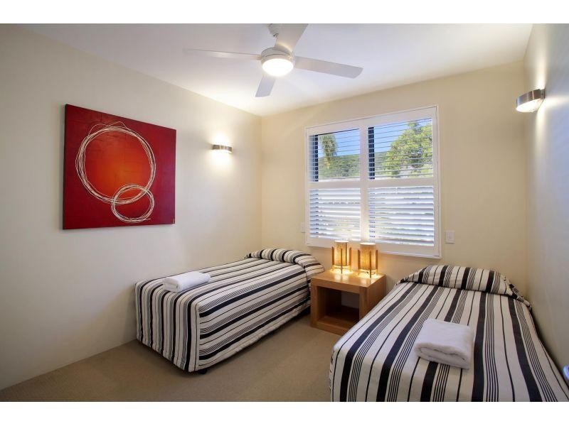 2/48 Park Road, Little Cove QLD 4567