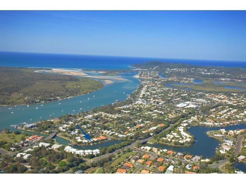 2/17 Laburnum Crescent, Noosaville QLD 4566