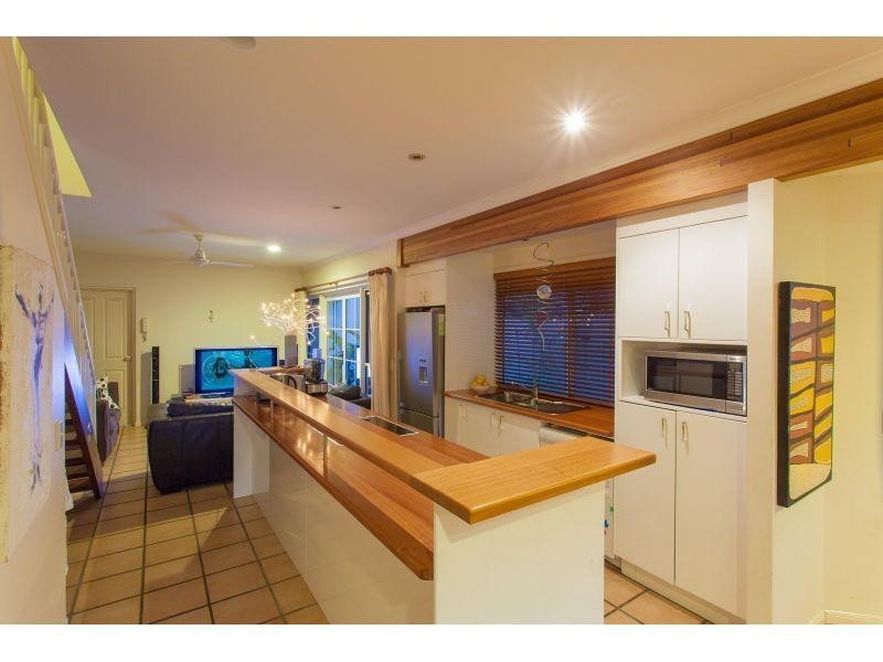 2/17 Laburnum Crescent, Noosaville QLD 4566