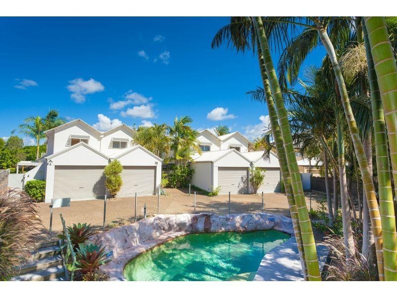 2/17 Laburnum Crescent, Noosaville QLD 4566