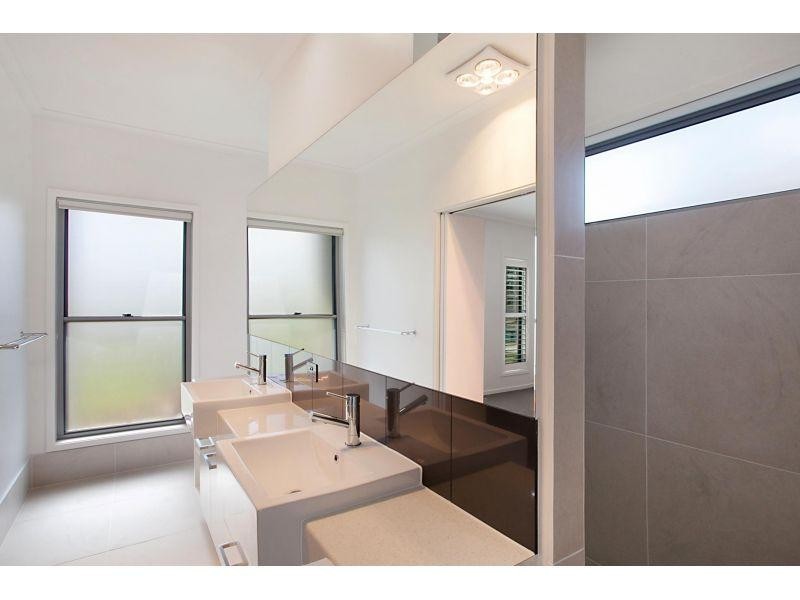 7 Limosa Circuit, Noosaville QLD 4566