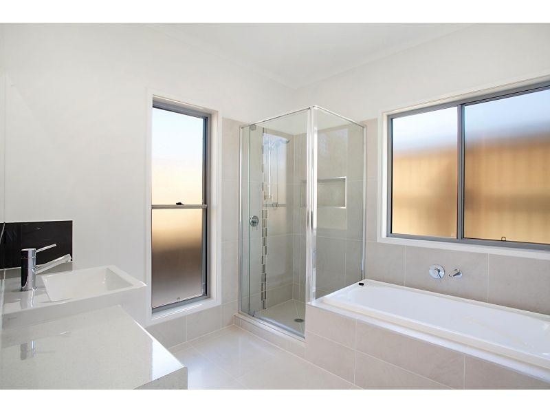 7 Limosa Circuit, Noosaville QLD 4566