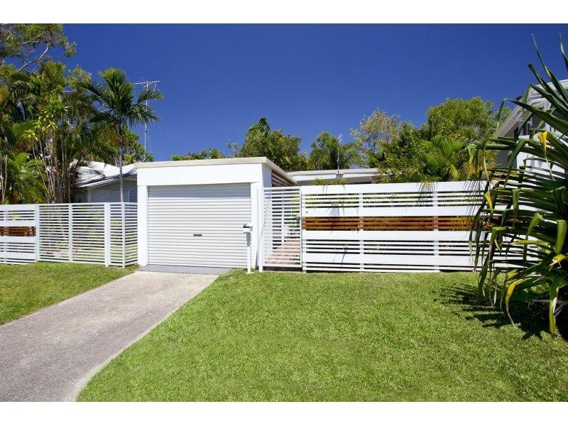 13 Laburnum Crescent, Noosaville QLD 4566
