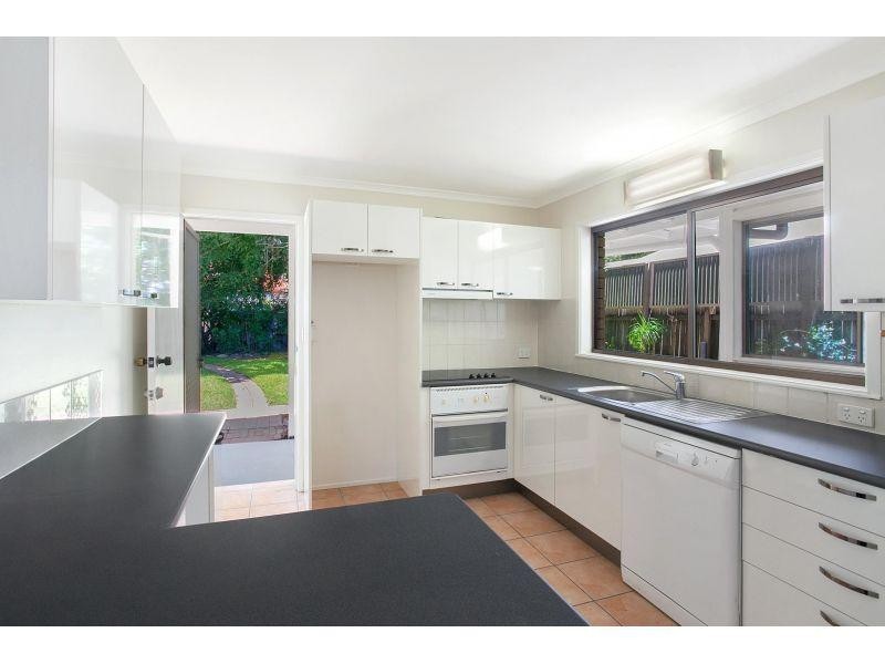 13 Laburnum Crescent, Noosaville QLD 4566