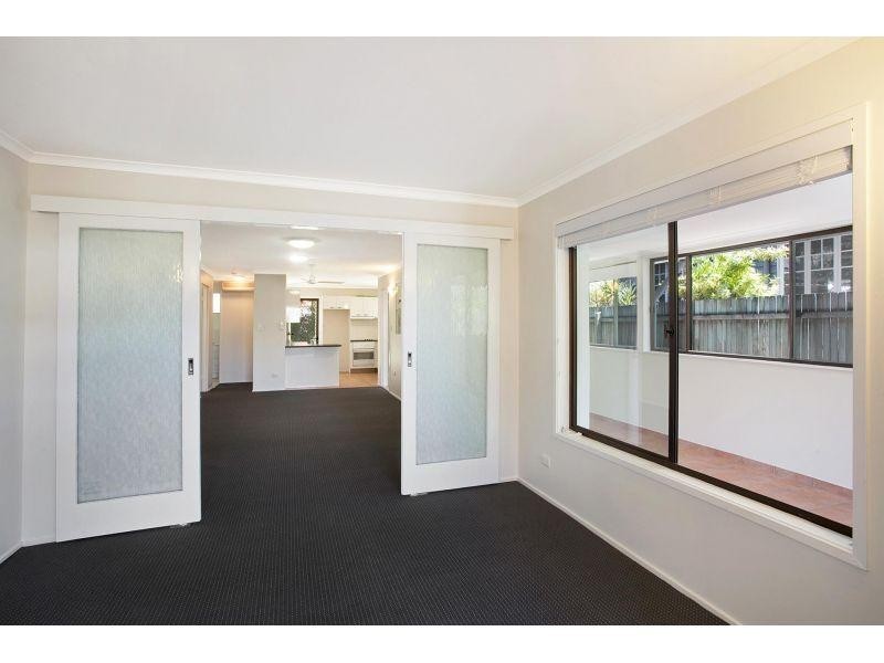 13 Laburnum Crescent, Noosaville QLD 4566