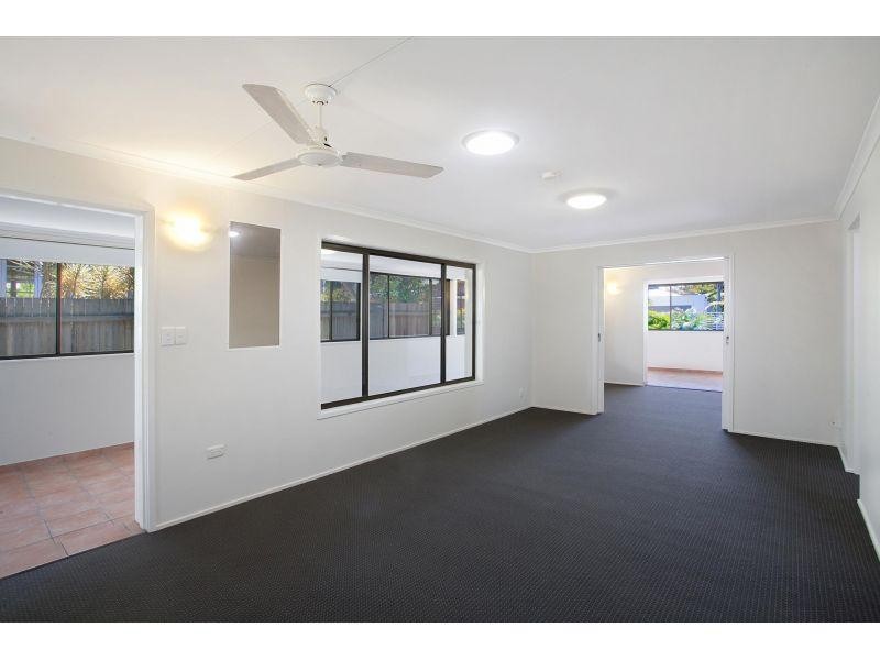 13 Laburnum Crescent, Noosaville QLD 4566