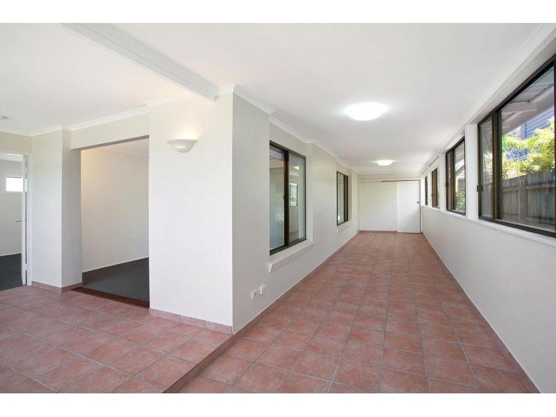 13 Laburnum Crescent, Noosaville QLD 4566