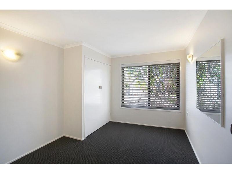 13 Laburnum Crescent, Noosaville QLD 4566