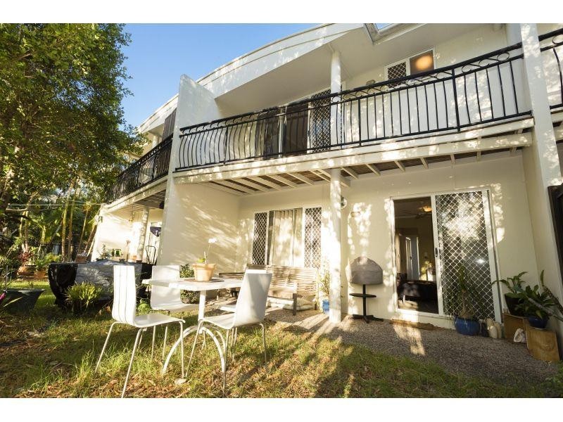 3 Beacon Court, Sunrise Beach QLD 4567