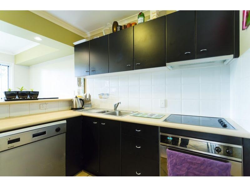 3 Beacon Court, Sunrise Beach QLD 4567