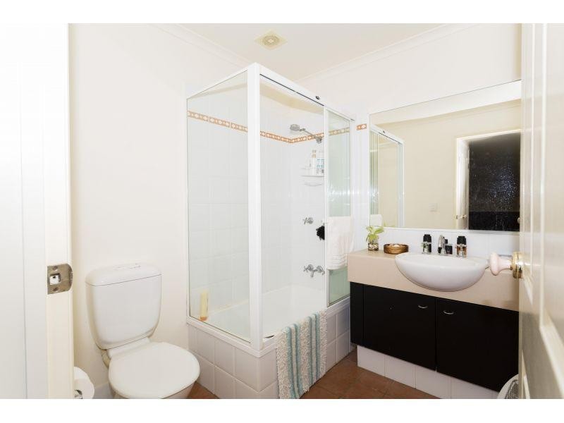 3 Beacon Court, Sunrise Beach QLD 4567