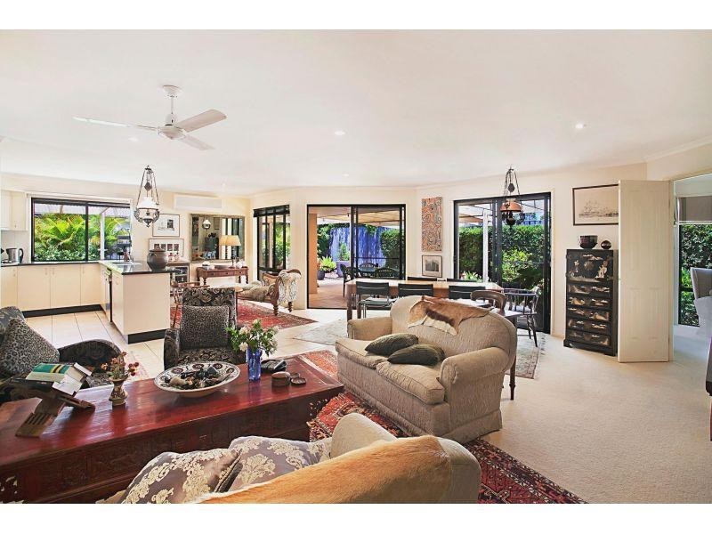 1 Wave Avenue, Noosaville QLD 4566