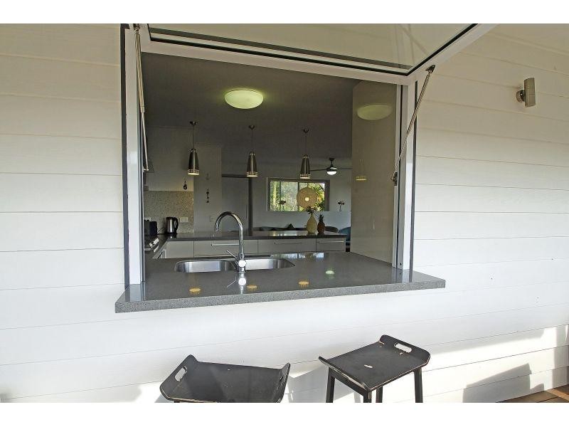 17 Hardy Street, Sunrise Beach QLD 4567